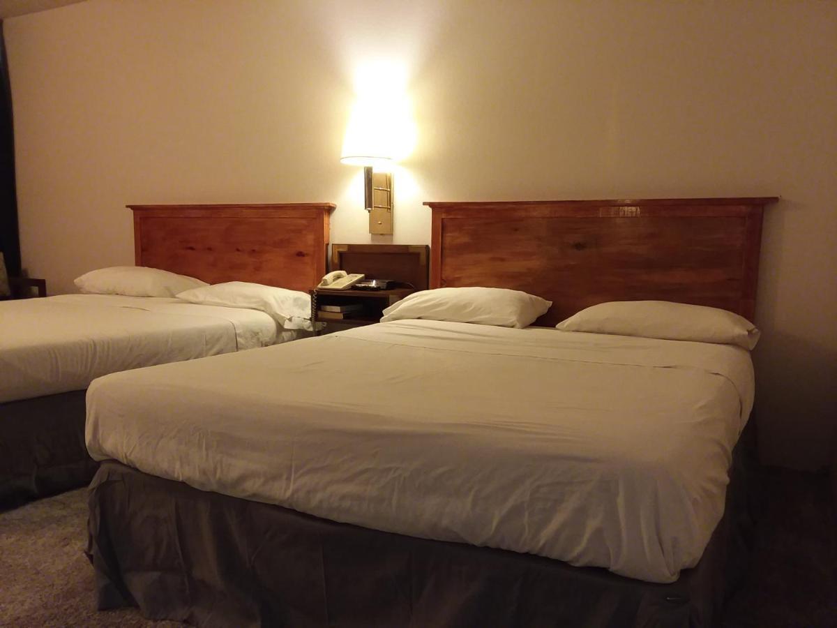 Americas Best Value Inn Laramie Bagian luar foto