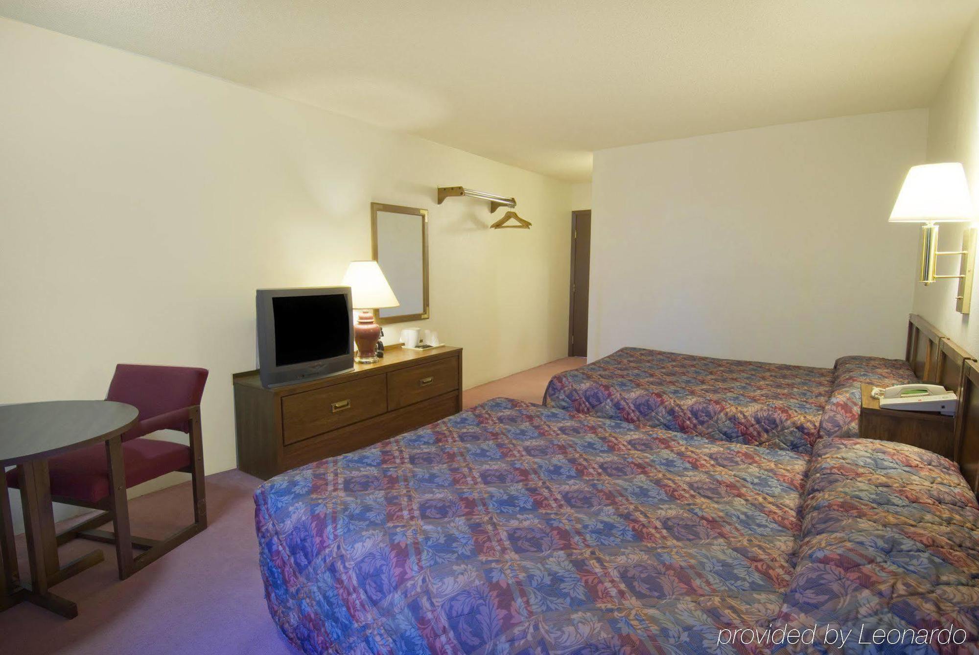 Americas Best Value Inn Laramie Ruang foto