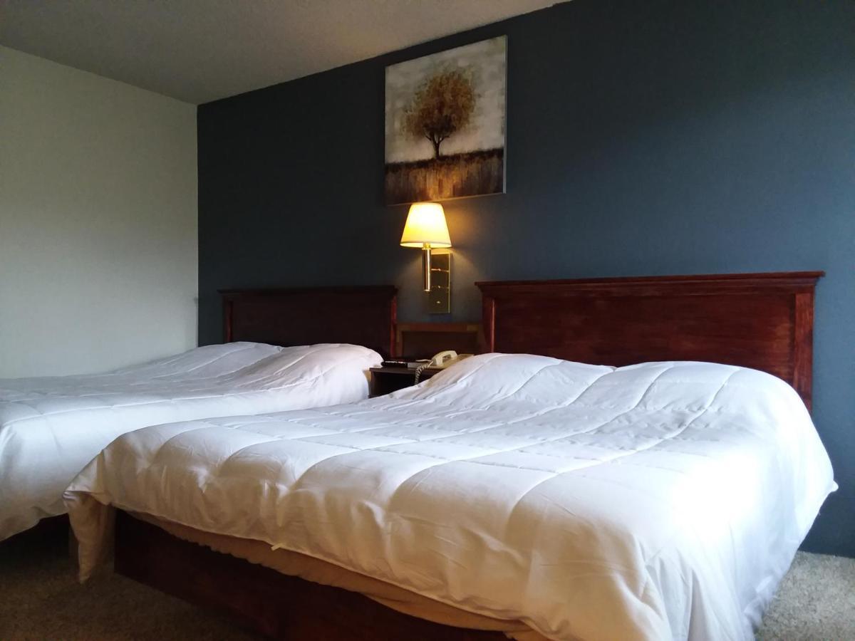 Americas Best Value Inn Laramie Bagian luar foto