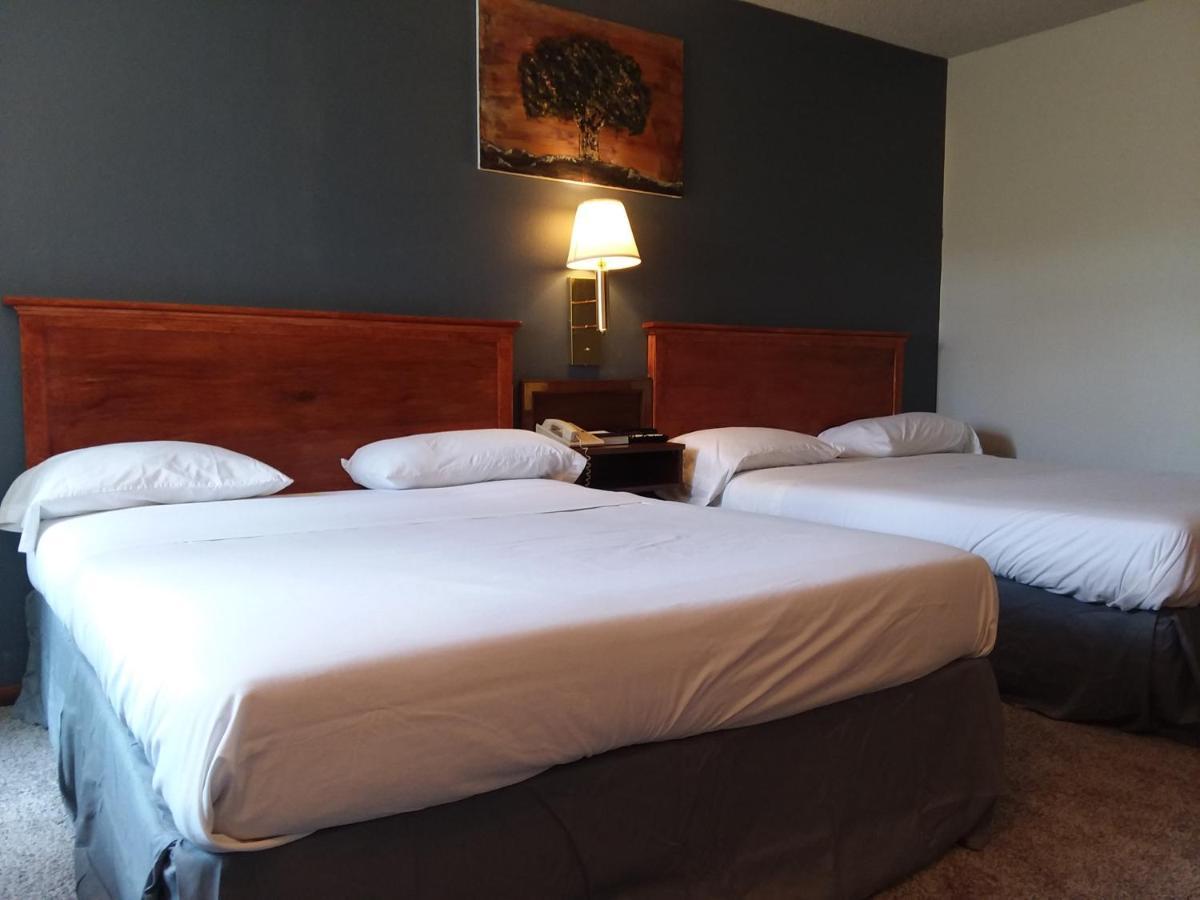 Americas Best Value Inn Laramie Bagian luar foto