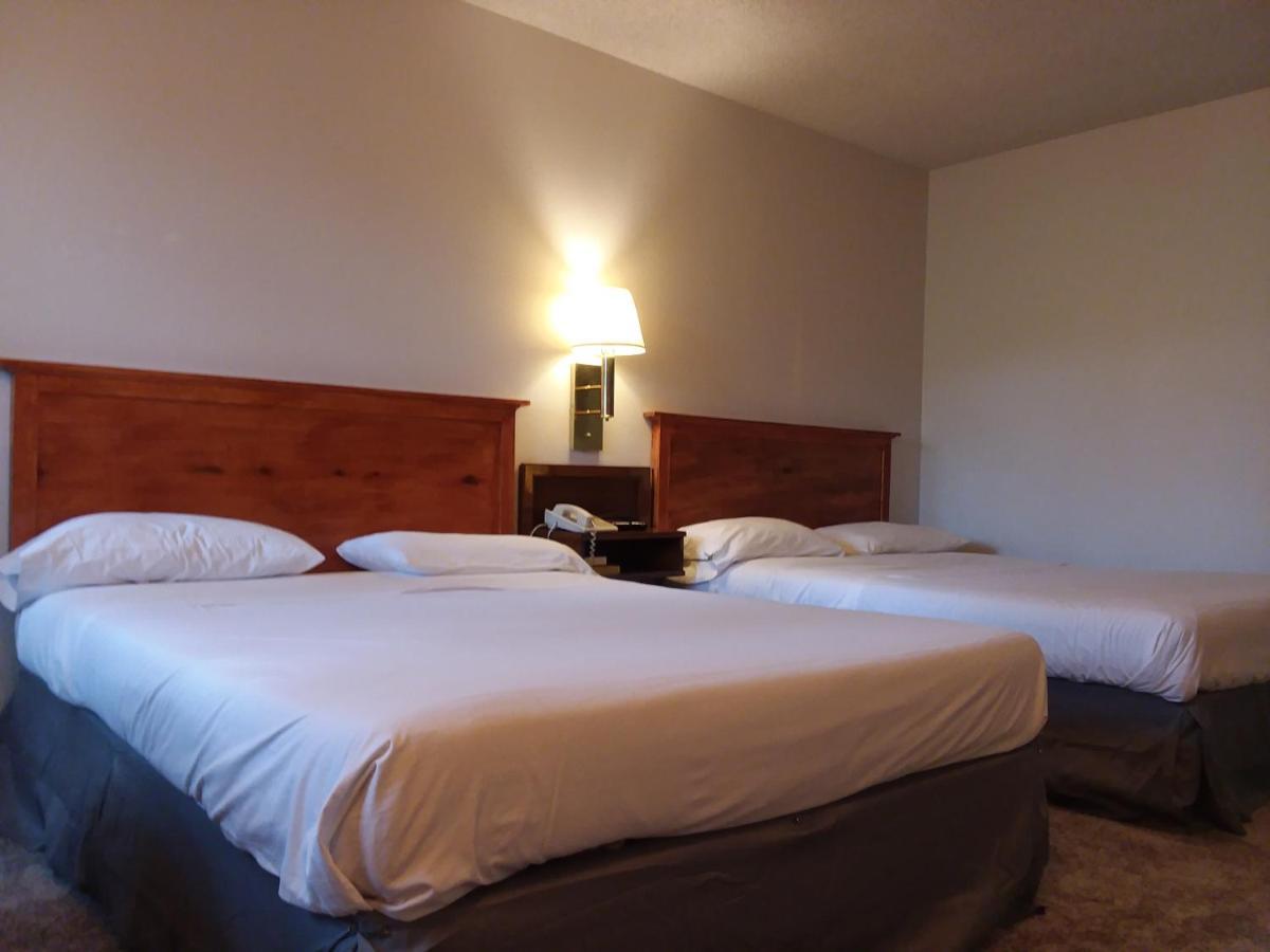 Americas Best Value Inn Laramie Bagian luar foto